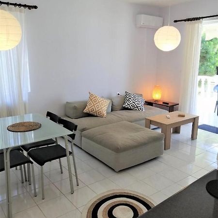 Elisabeth Studio Paralia Akratas Luaran gambar