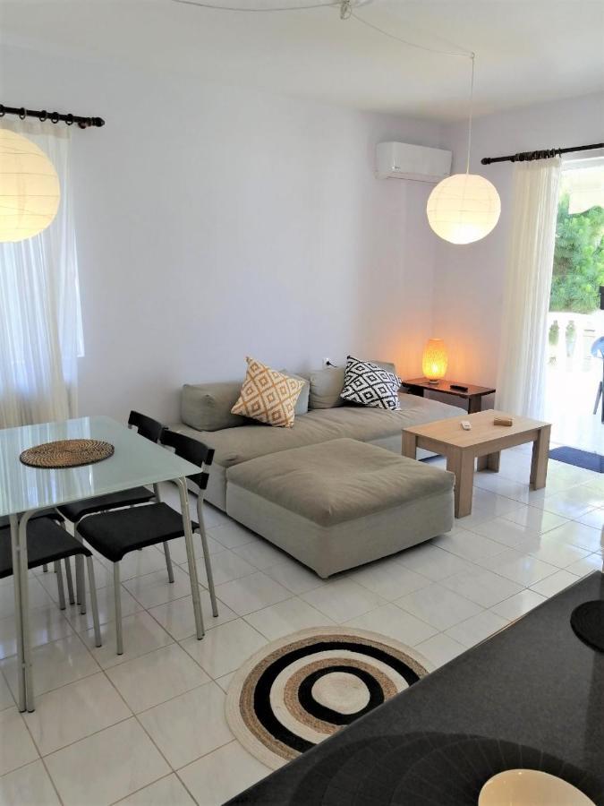 Elisabeth Studio Paralia Akratas Luaran gambar